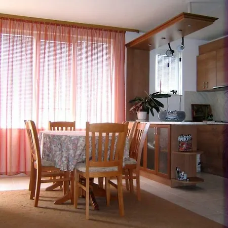 Apartment Апартаменти 